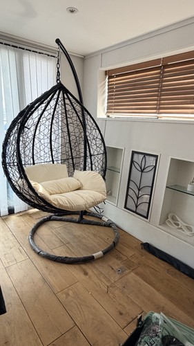 Hanging egg chair - hanging,